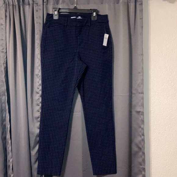 Old Navy Pixie Pants - Picture 1 of 4